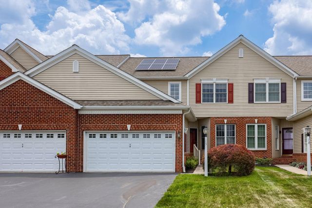 15 WEAVER AVE, Ephrata, PA 17522
