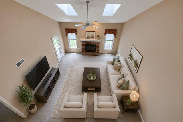 15 WEAVER AVE, Ephrata, PA 17522