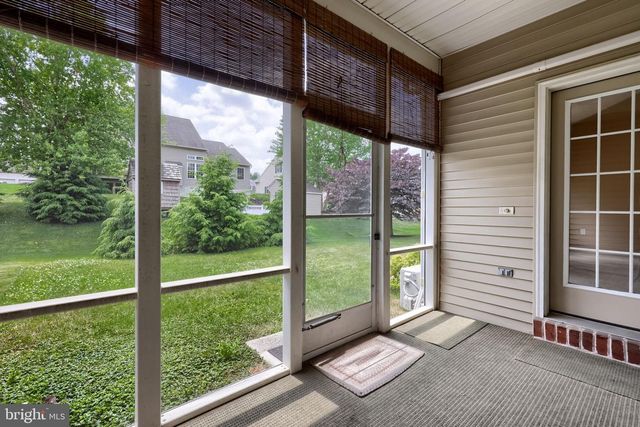 15 WEAVER AVE, Ephrata, PA 17522