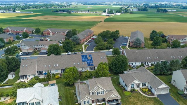 15 WEAVER AVE, Ephrata, PA 17522