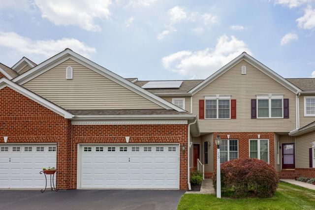 15 WEAVER AVE, Ephrata, PA 17522