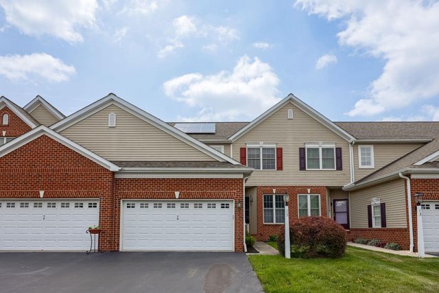 15 WEAVER AVE, Ephrata, PA 17522