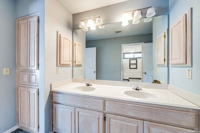 522 Chardonnet, San Antonio, TX 78232