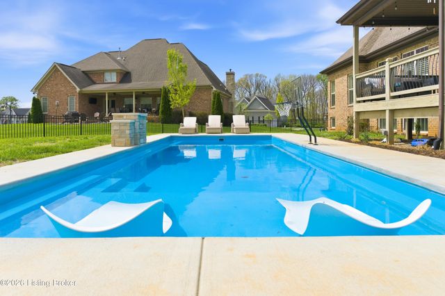 6101 Maddox Blvd, Prospect, KY 40059
