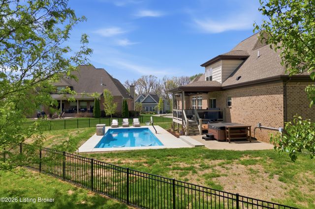6101 Maddox Blvd, Prospect, KY 40059