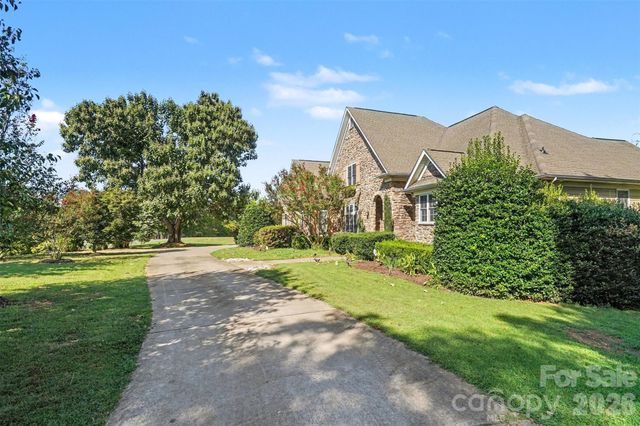 2300 Potter Road S, Waxhaw, NC 28173