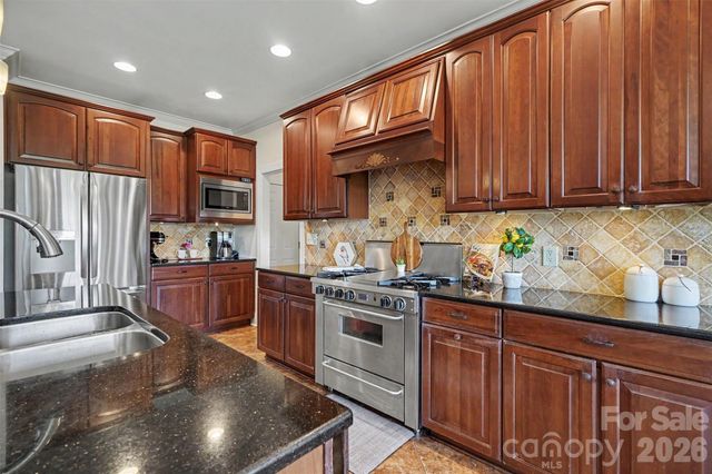 2300 Potter Road S, Waxhaw, NC 28173