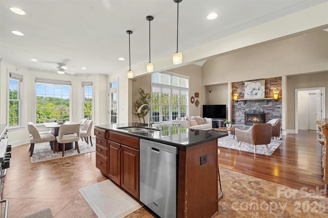 2300 Potter Road S, Waxhaw, NC 28173