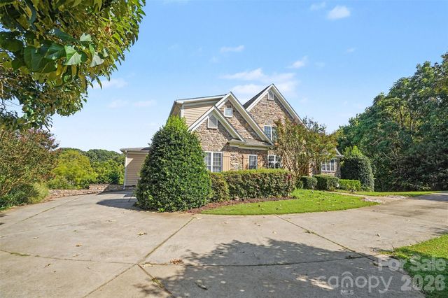2300 Potter Road S, Waxhaw, NC 28173