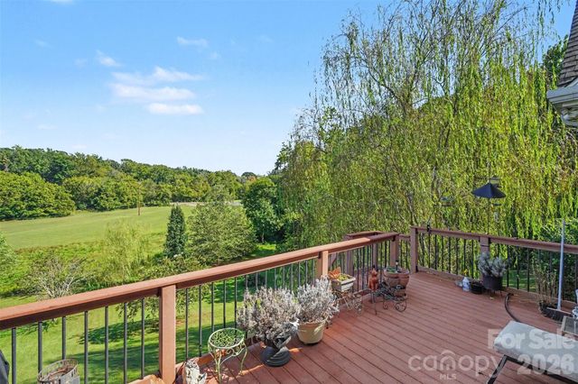 2300 Potter Road S, Waxhaw, NC 28173