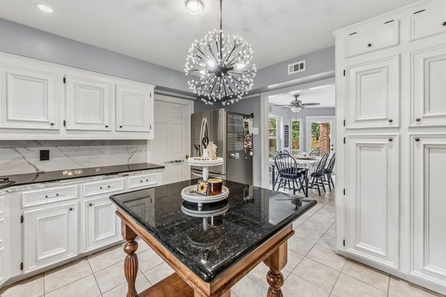 30 Royal Dalton Circle, Conroe, TX 77304