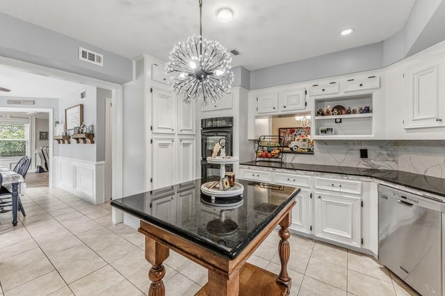 30 Royal Dalton Circle, Conroe, TX 77304