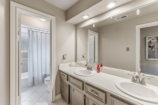 30 Royal Dalton Circle, Conroe, TX 77304