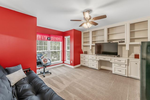 30 Royal Dalton Circle, Conroe, TX 77304