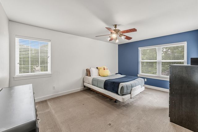 30 Royal Dalton Circle, Conroe, TX 77304