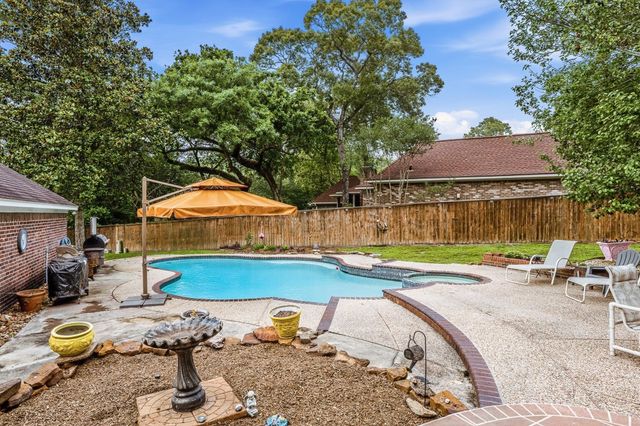 30 Royal Dalton Circle, Conroe, TX 77304