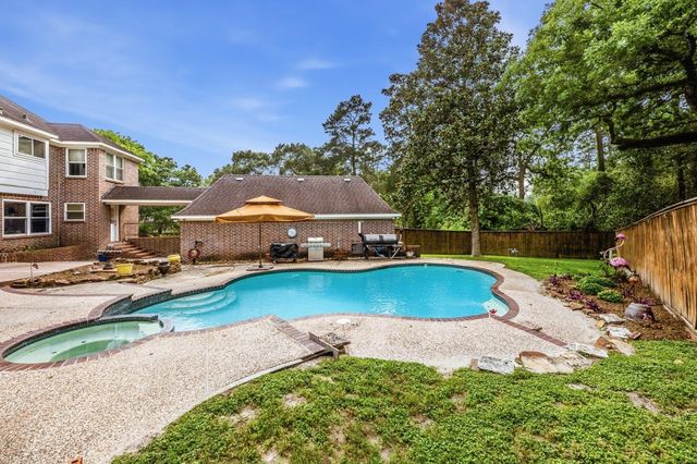 30 Royal Dalton Circle, Conroe, TX 77304