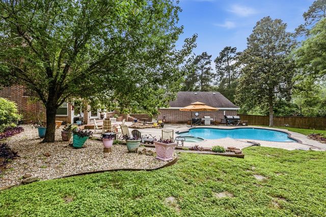 30 Royal Dalton Circle, Conroe, TX 77304