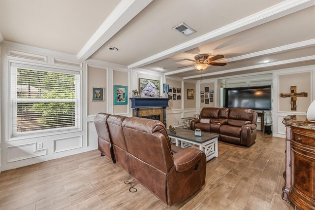 30 Royal Dalton Circle, Conroe, TX 77304