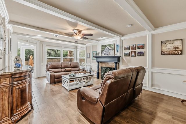 30 Royal Dalton Circle, Conroe, TX 77304