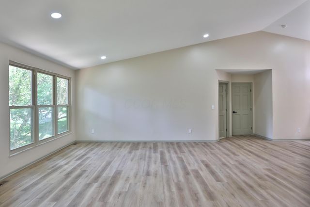 28 Meadow View Court, Powell, OH 43065