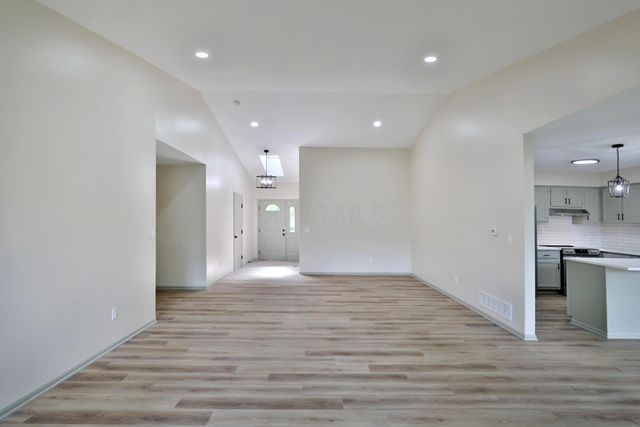 28 Meadow View Court, Powell, OH 43065