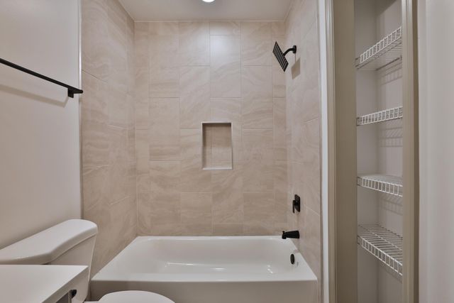 28 Meadow View Court, Powell, OH 43065
