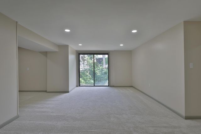 28 Meadow View Court, Powell, OH 43065