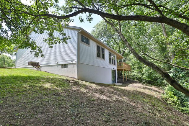 28 Meadow View Court, Powell, OH 43065