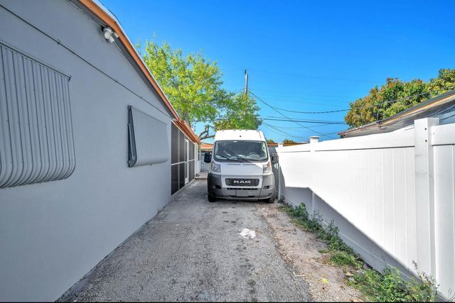 7151 Taft Street Rear, Hollywood, FL 33024