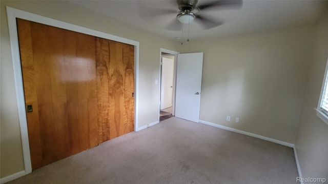 45437 Hecker Drive, Utica, MI 48317
