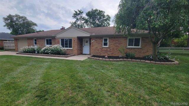 45437 Hecker Drive, Utica, MI 48317