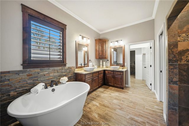 17901 Wigeon Trail Drive, College Station, TX 77845