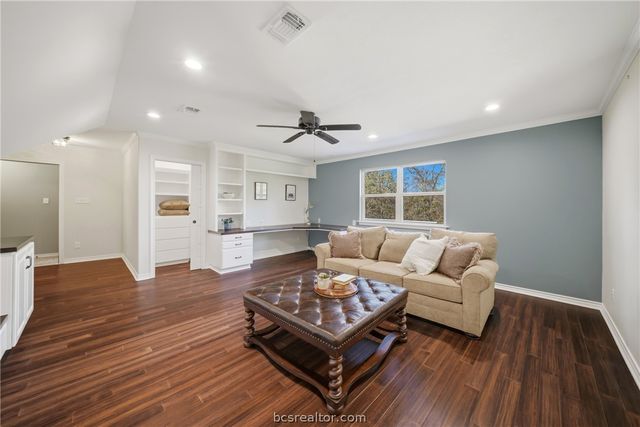 17901 Wigeon Trail Drive, College Station, TX 77845