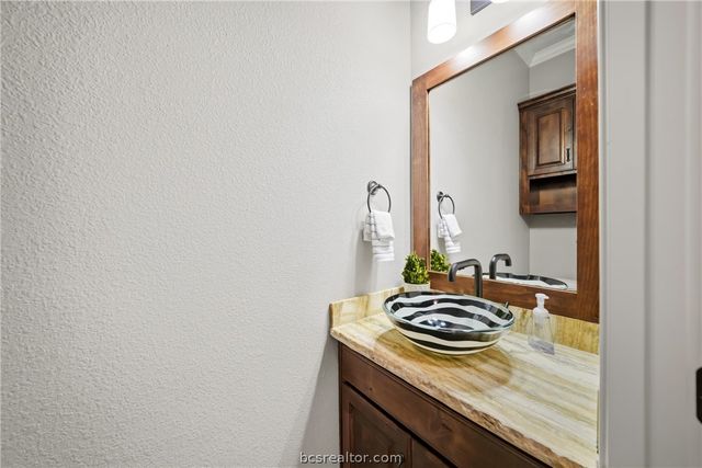 17901 Wigeon Trail Drive, College Station, TX 77845