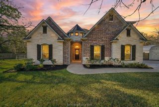 17901 Wigeon Trail Drive, College Station, TX 77845