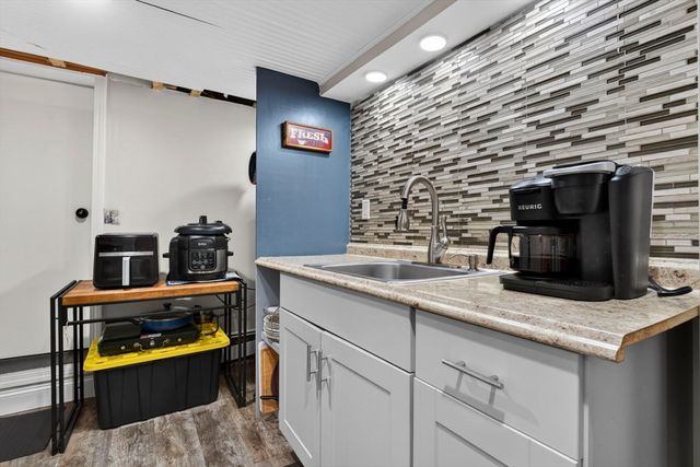 29 Bowman St, Malden, MA 02148