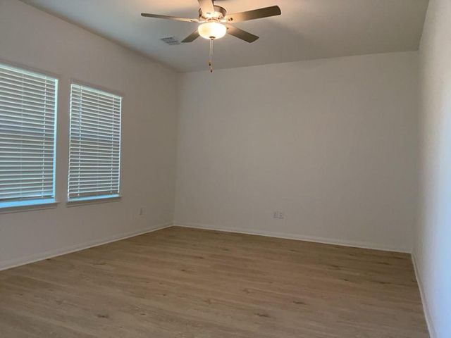 200 Carmel Canyon TRL, Jarrell, TX 76537