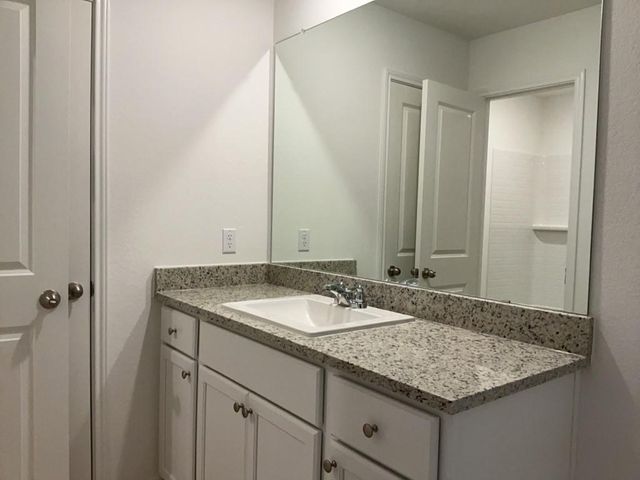 200 Carmel Canyon TRL, Jarrell, TX 76537