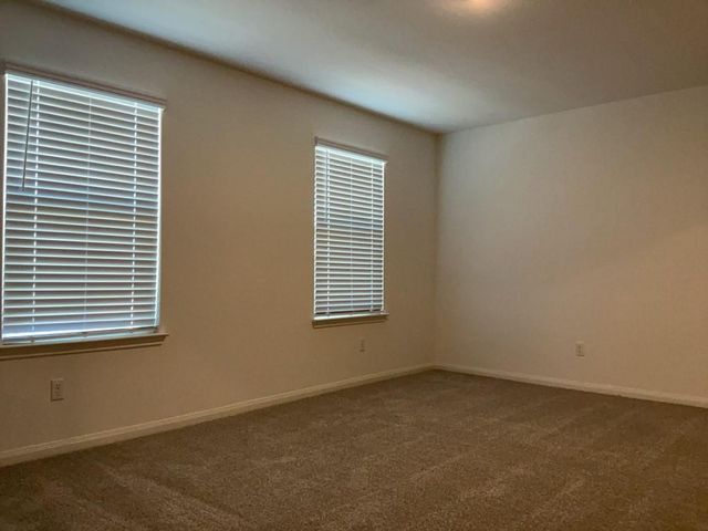 200 Carmel Canyon TRL, Jarrell, TX 76537