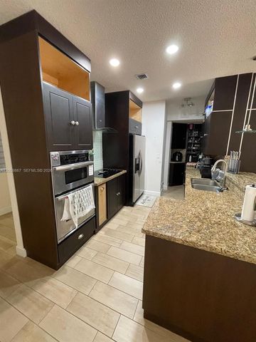 2258 NE 42nd Circle, Homestead, FL 33033