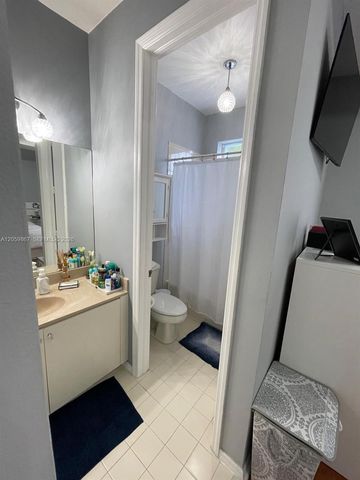 2258 NE 42nd Circle, Homestead, FL 33033