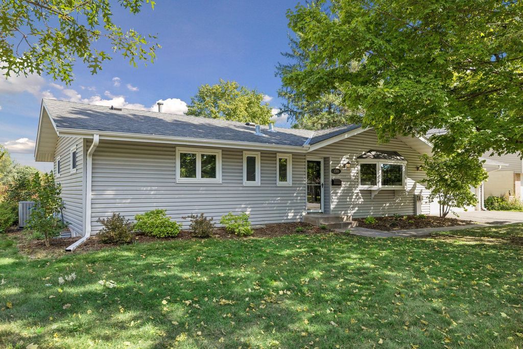 2301 Flag Avenue S, Saint Louis Park, MN 55426 — photo 2