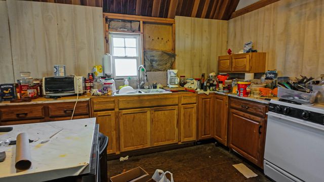 12078 Nevill Road, Mountain Grove, MO 65711