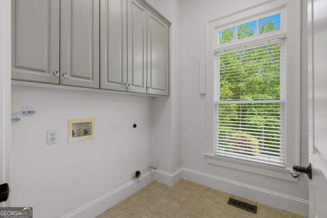114 Northeast Cove Circle, Dawsonville, GA 30534