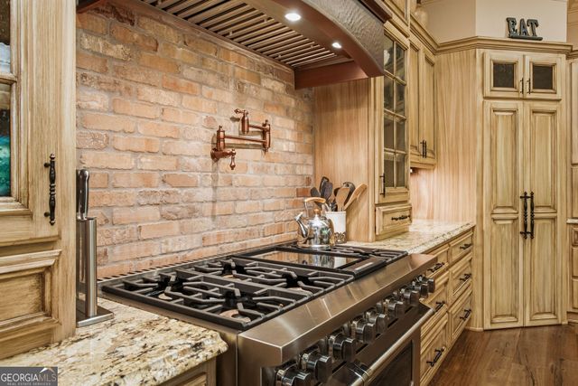 114 Northeast Cove Circle, Dawsonville, GA 30534