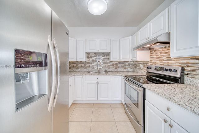 3930 SW 68th Ave, Miami, FL 33155