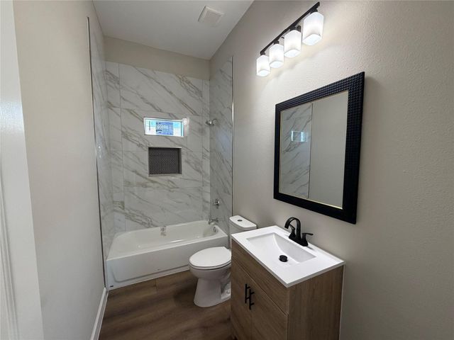 1610 George Avenue, Richmond, TX 77469