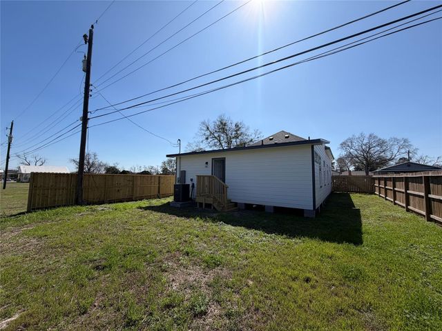 1610 George Avenue, Richmond, TX 77469