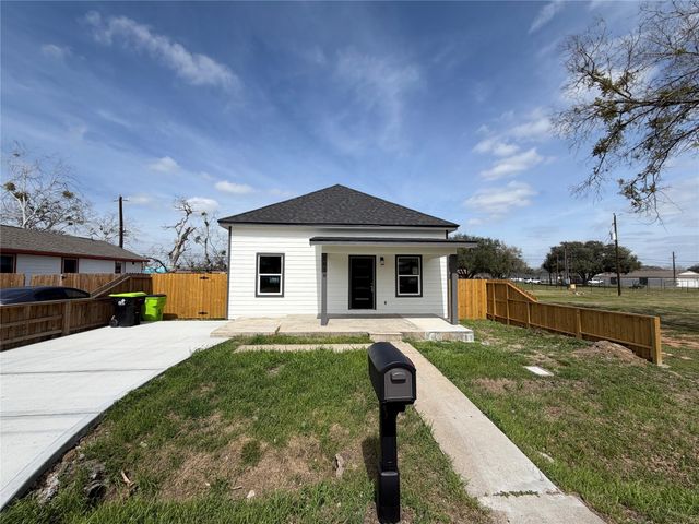 1610 George Avenue, Richmond, TX 77469